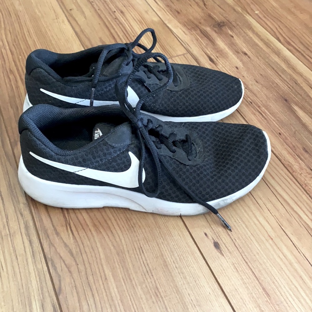 Women’s Nike runners